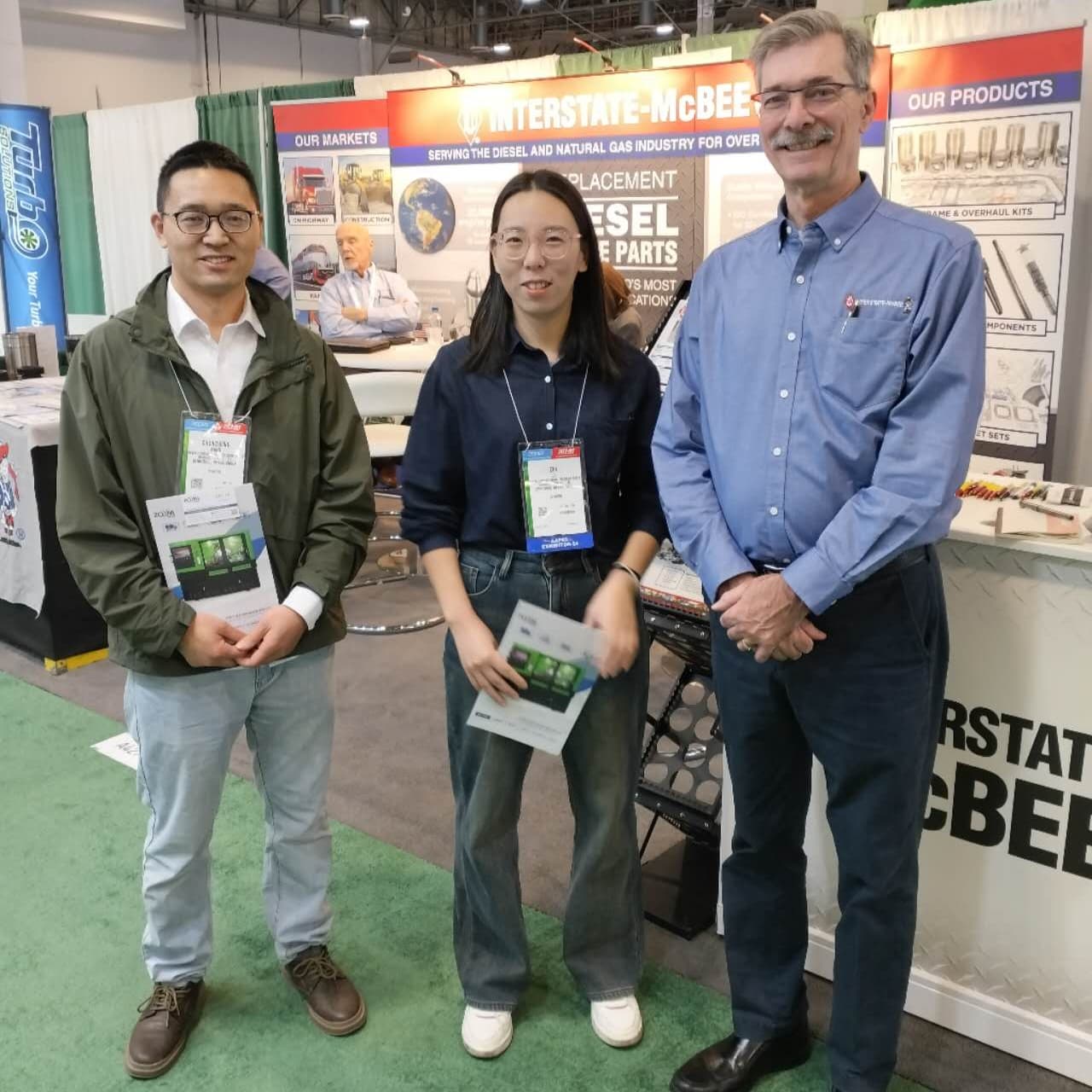 Sales team participates in exhibition - Image 1