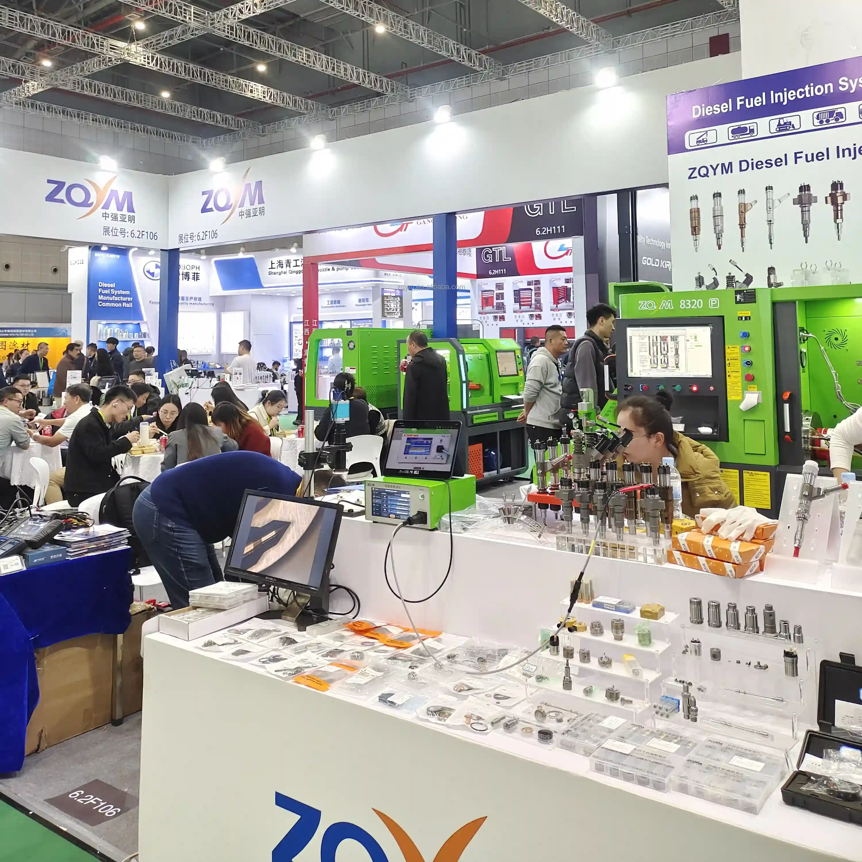 Sales team participates in exhibition - Image 3