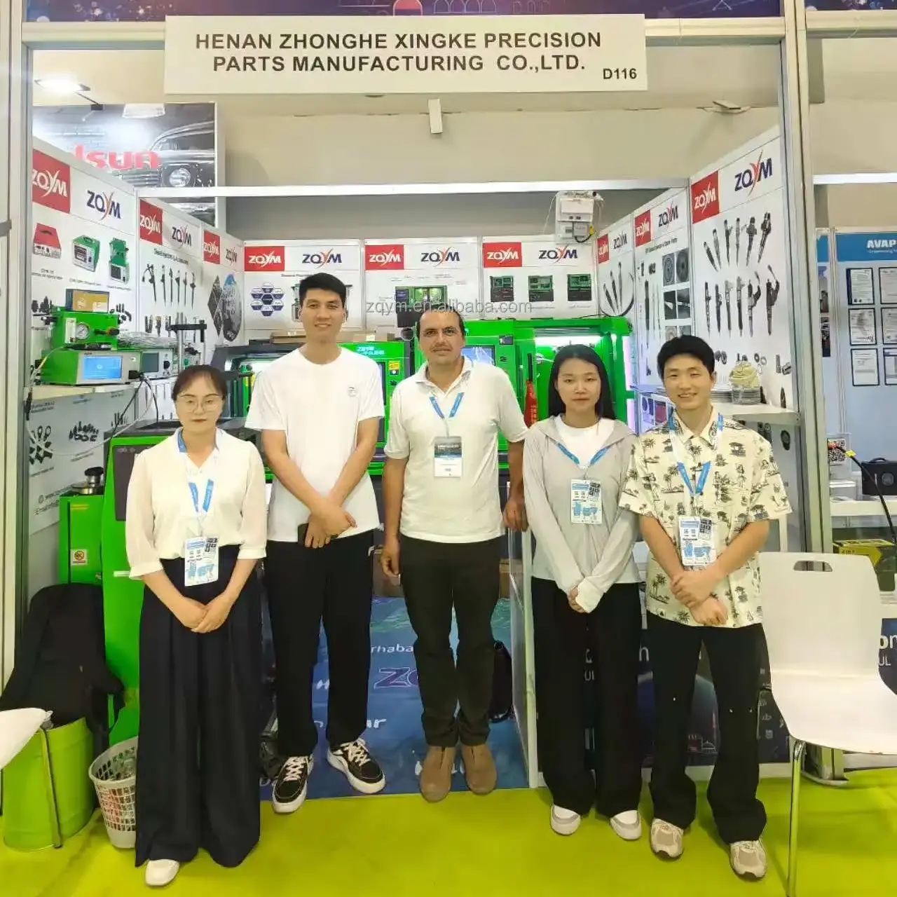 Sales team participates in exhibition - Image 2